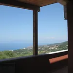 Adele بارغيليا