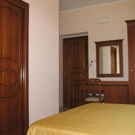 Adele לינה וארוחת בוקר